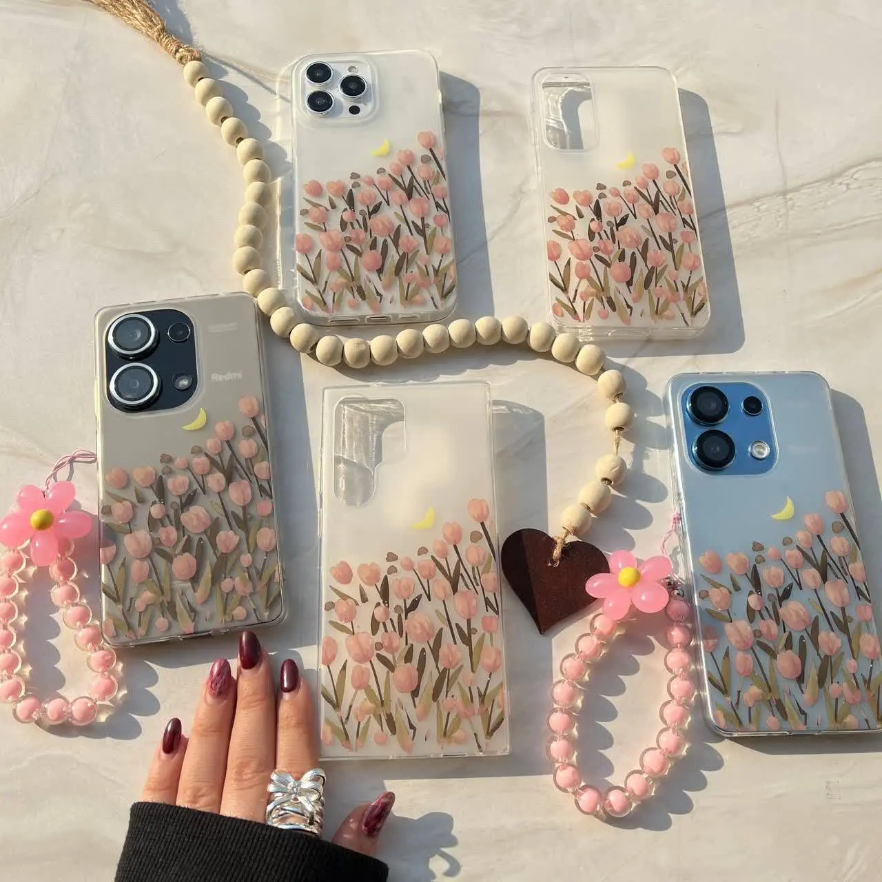 📱مدل قاب: قاب گل لاله مات با آویز فوق العاده زیبا مخصوص انواع #سامسونگ #شیائومی و #آیفون
