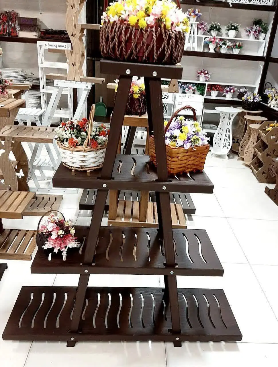 استند هرمی ۴طبقه 
