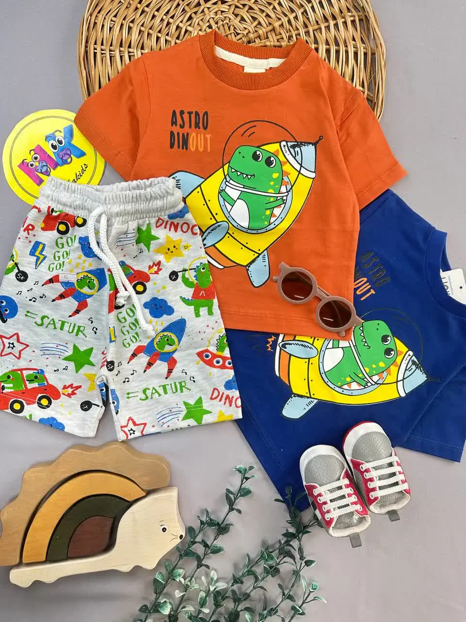 تیشرت شلوارک ملانژ طرح دایناسور فضانورد نوزادی و کودک کد ۱۱۱۱۶ 
