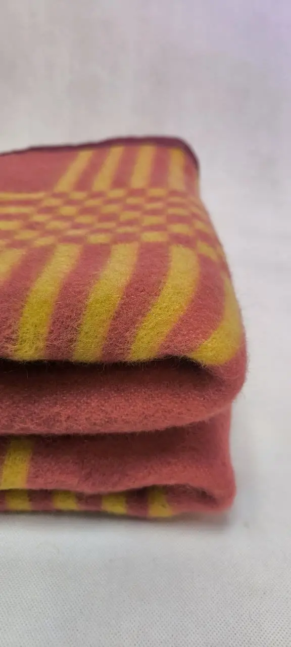 پتوی پشمی مقاوم