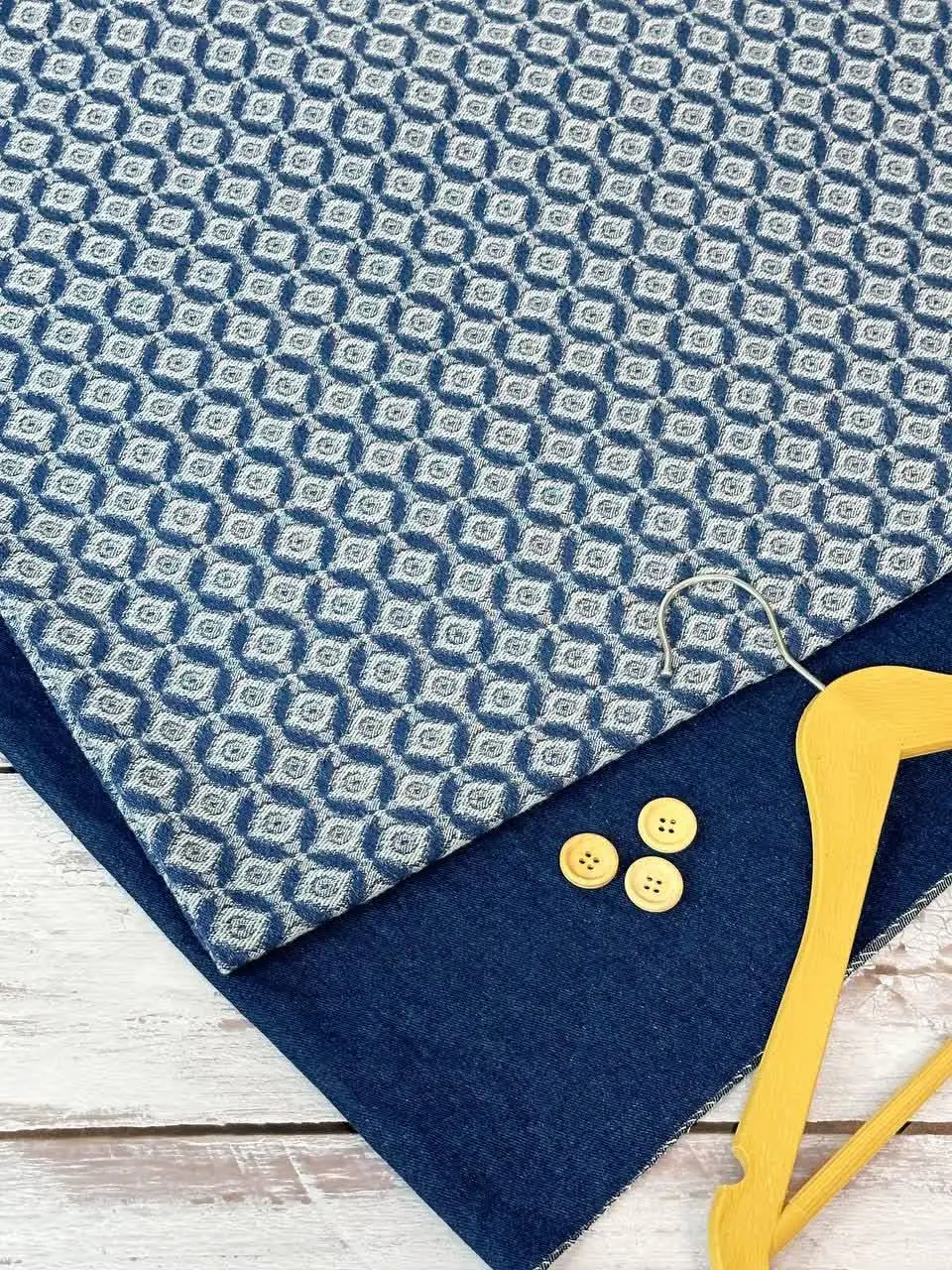 ❣مشخصات: جین سوزن دوزی
