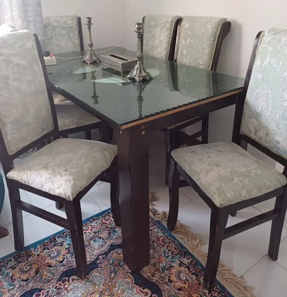 میزناهارخوری ۶ نفره با شیشه...