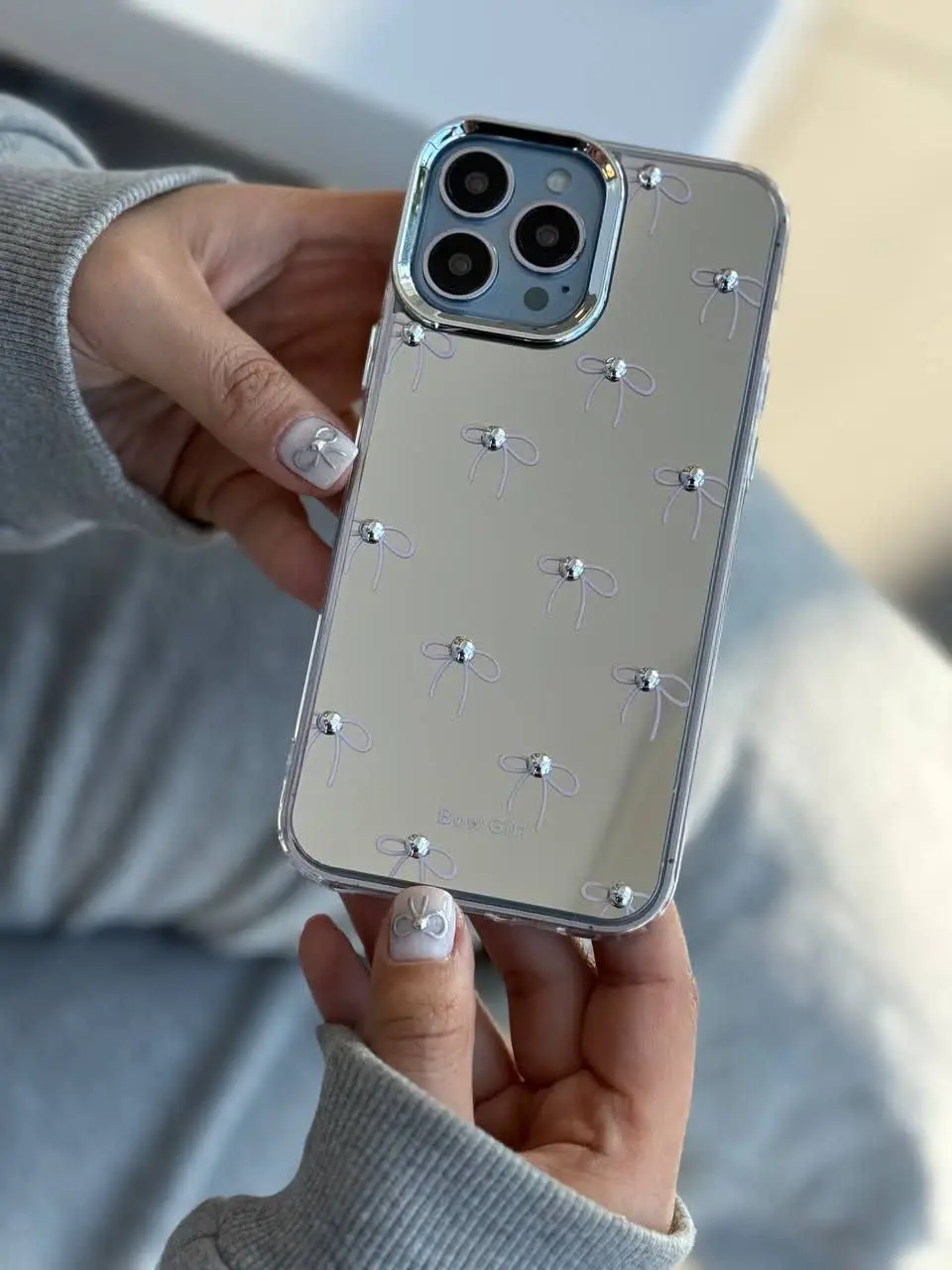 قاب پاپیون آینه‌ای میررور با مروارید‌های فوق العاده زیبا مخصوص انواع #سامسونگ #شیائومی و #آیفون 
