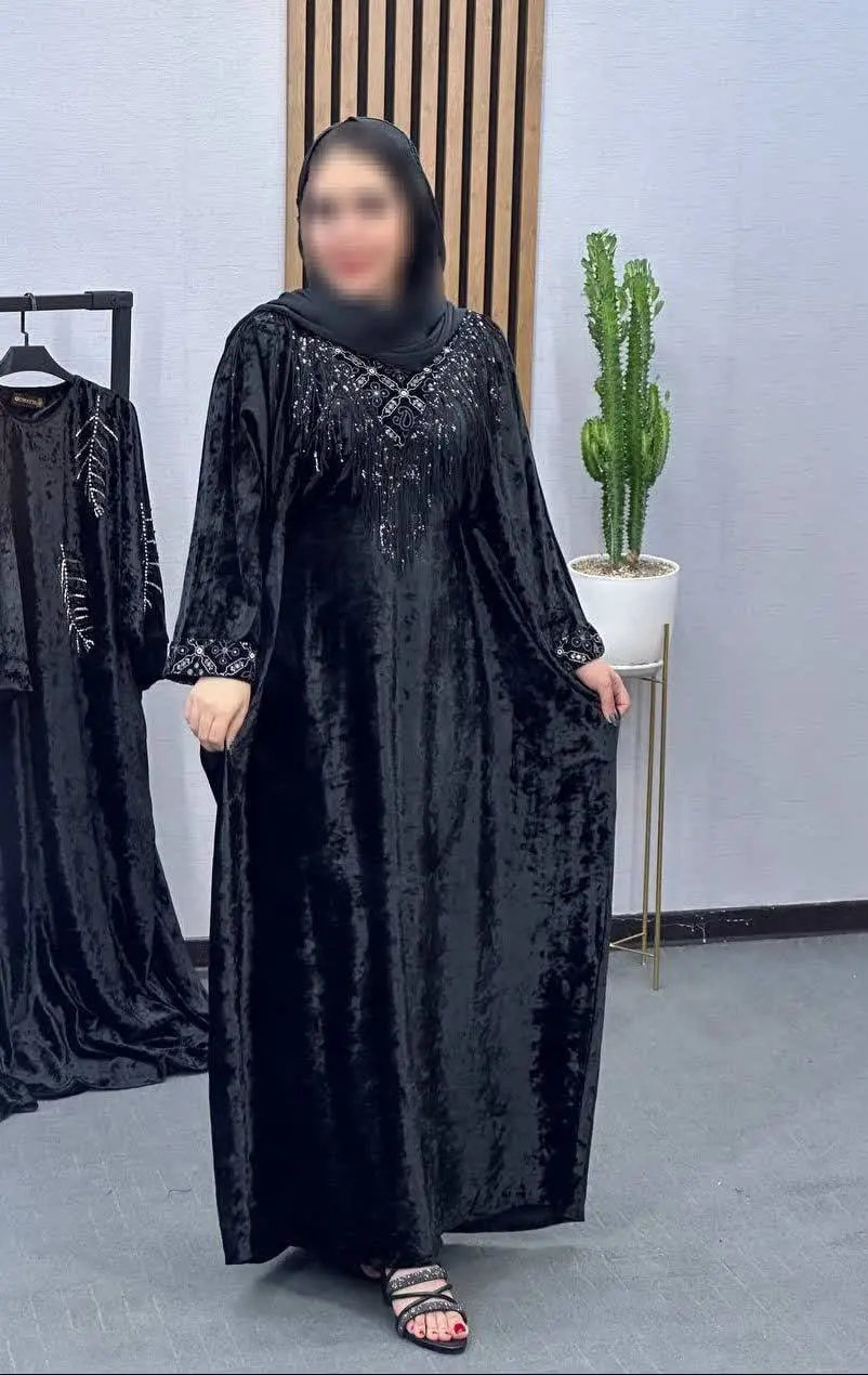 نام: عبایی مخمل یقه سنتی
