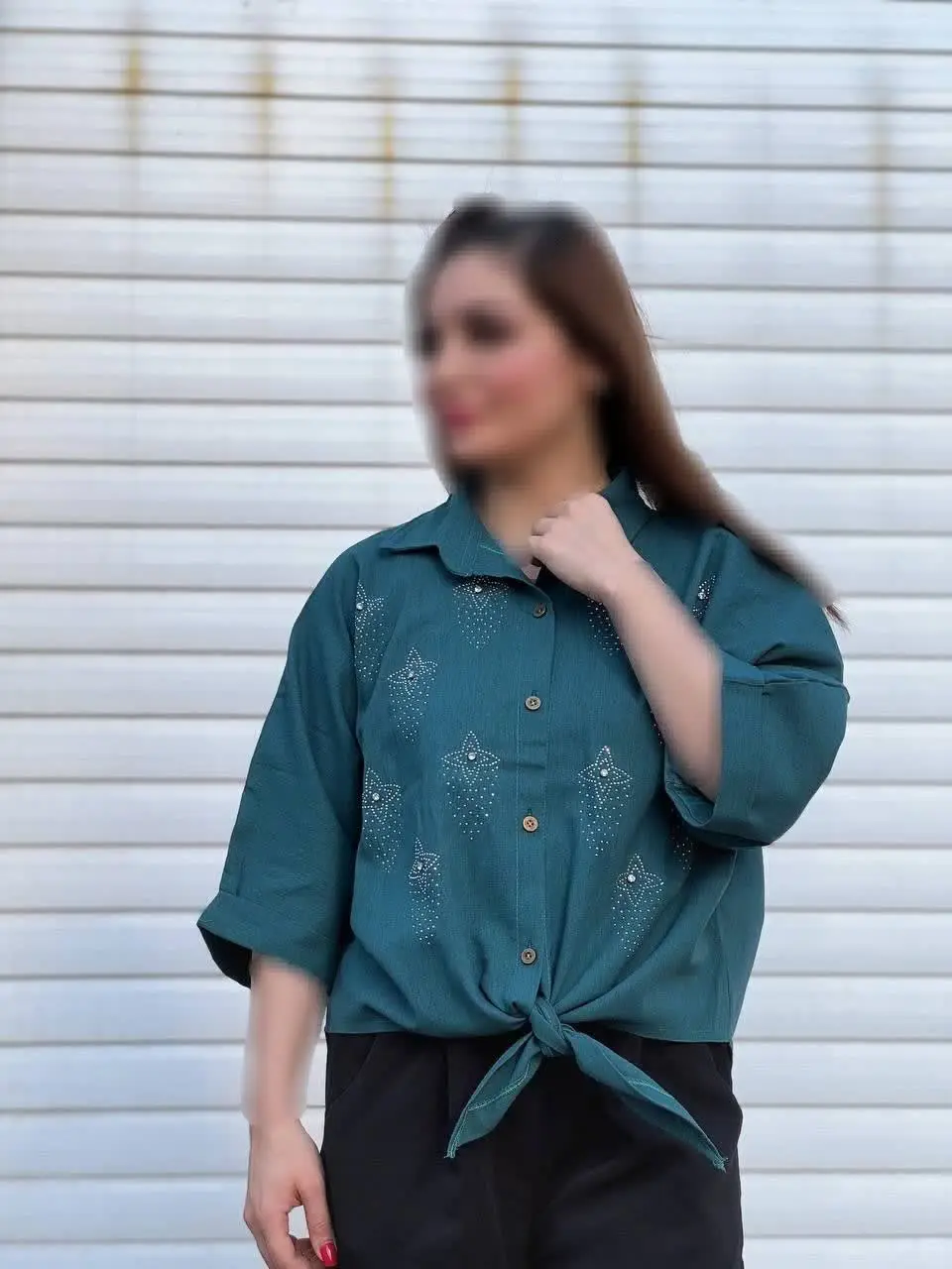 موجودی رنگ: کرم و مشکی