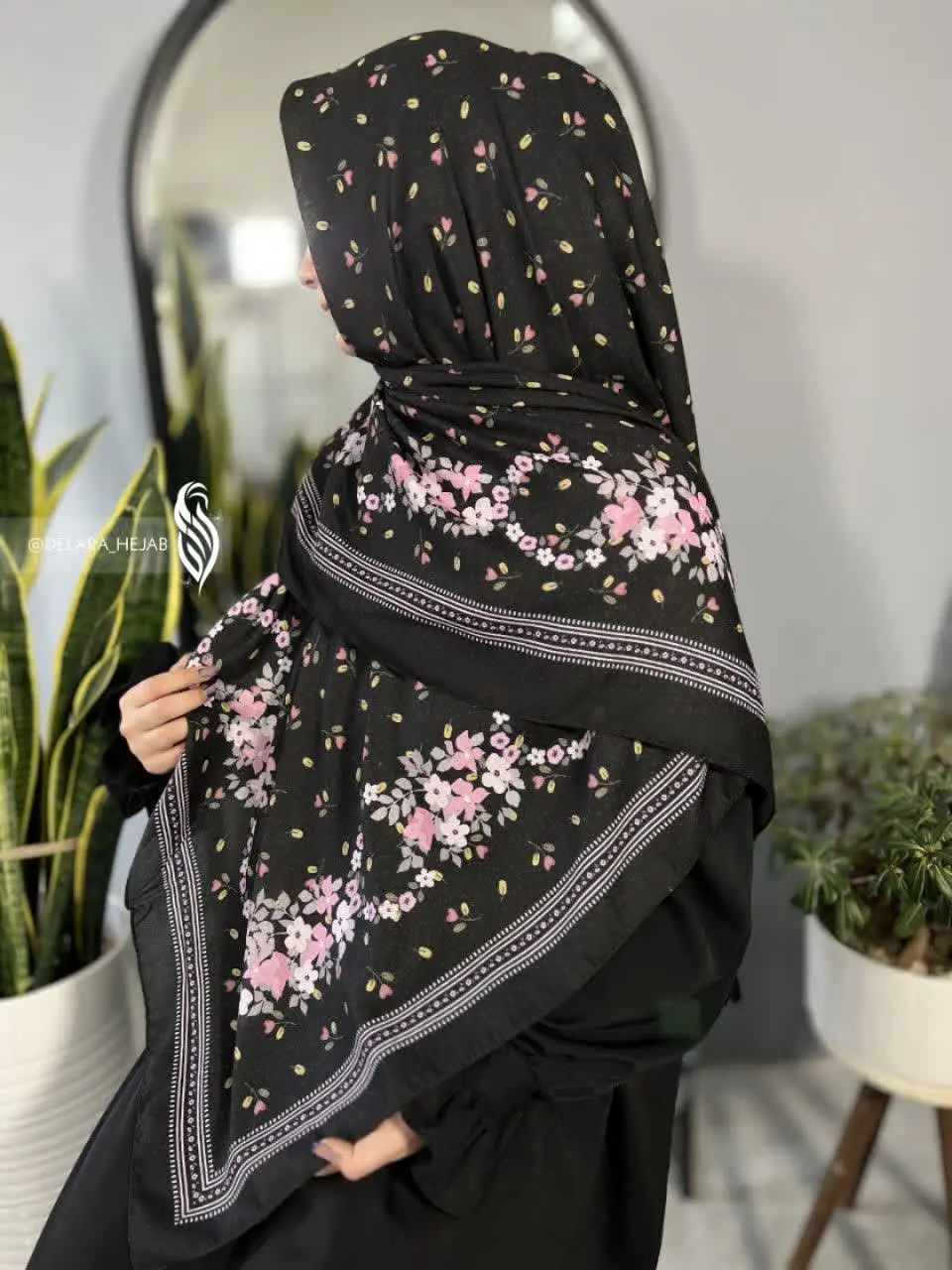 و رنگ‌مشکی زیباش😍خیلی نازه
