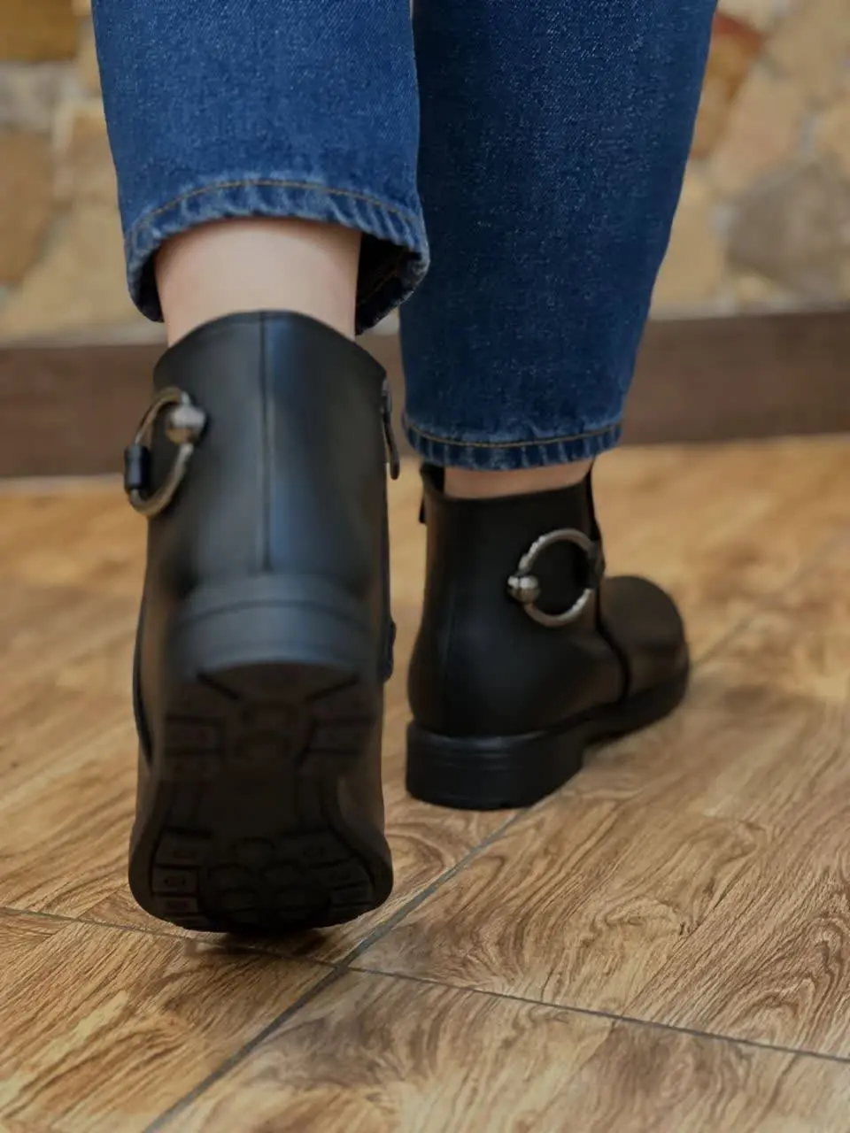 نیمبوت شیک و ساده