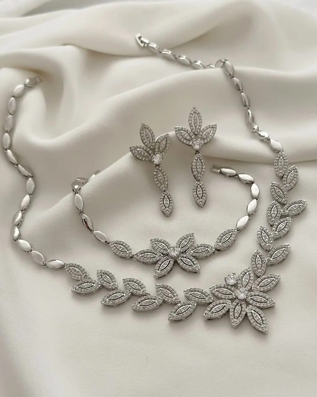 #سرویس جواهری کد ۱۹۵۲
