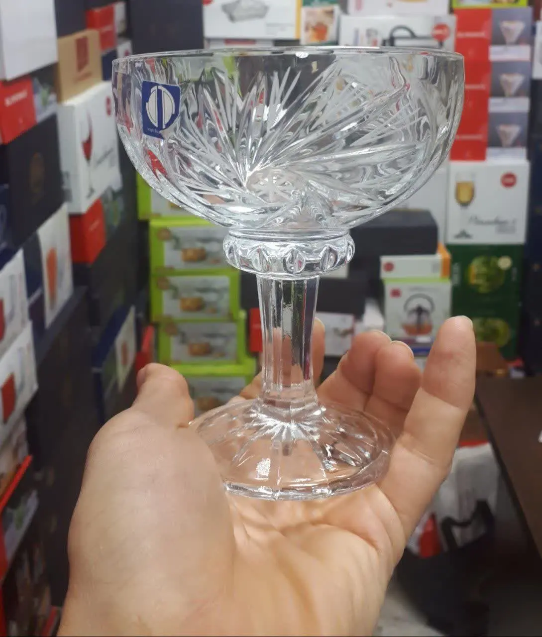 بستنی خوری بلور خارجی 
