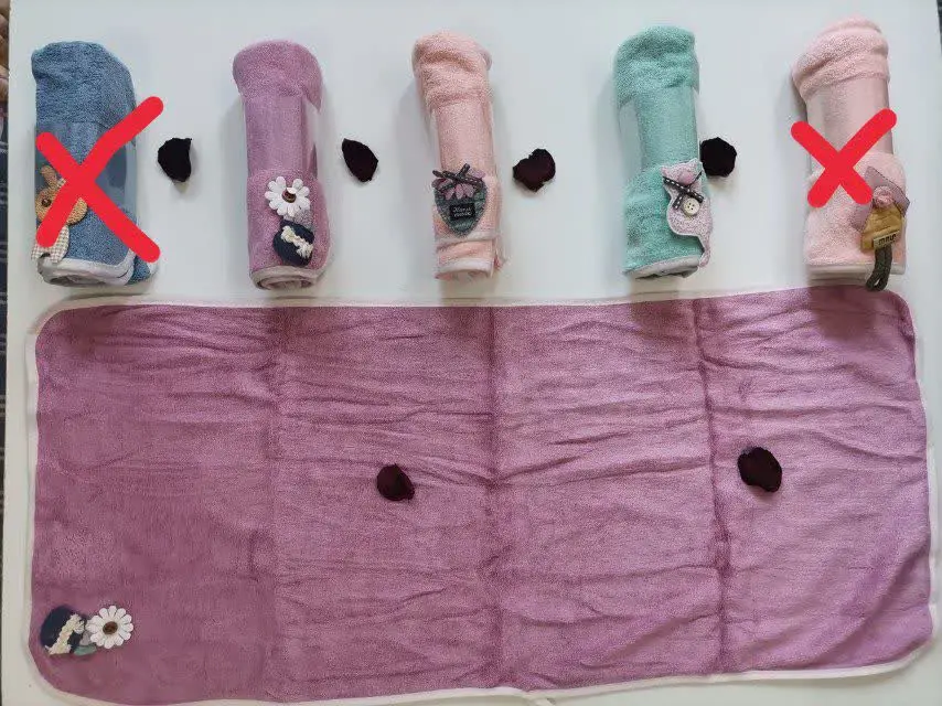 طرح عروسکی چسب شده به حوله💕