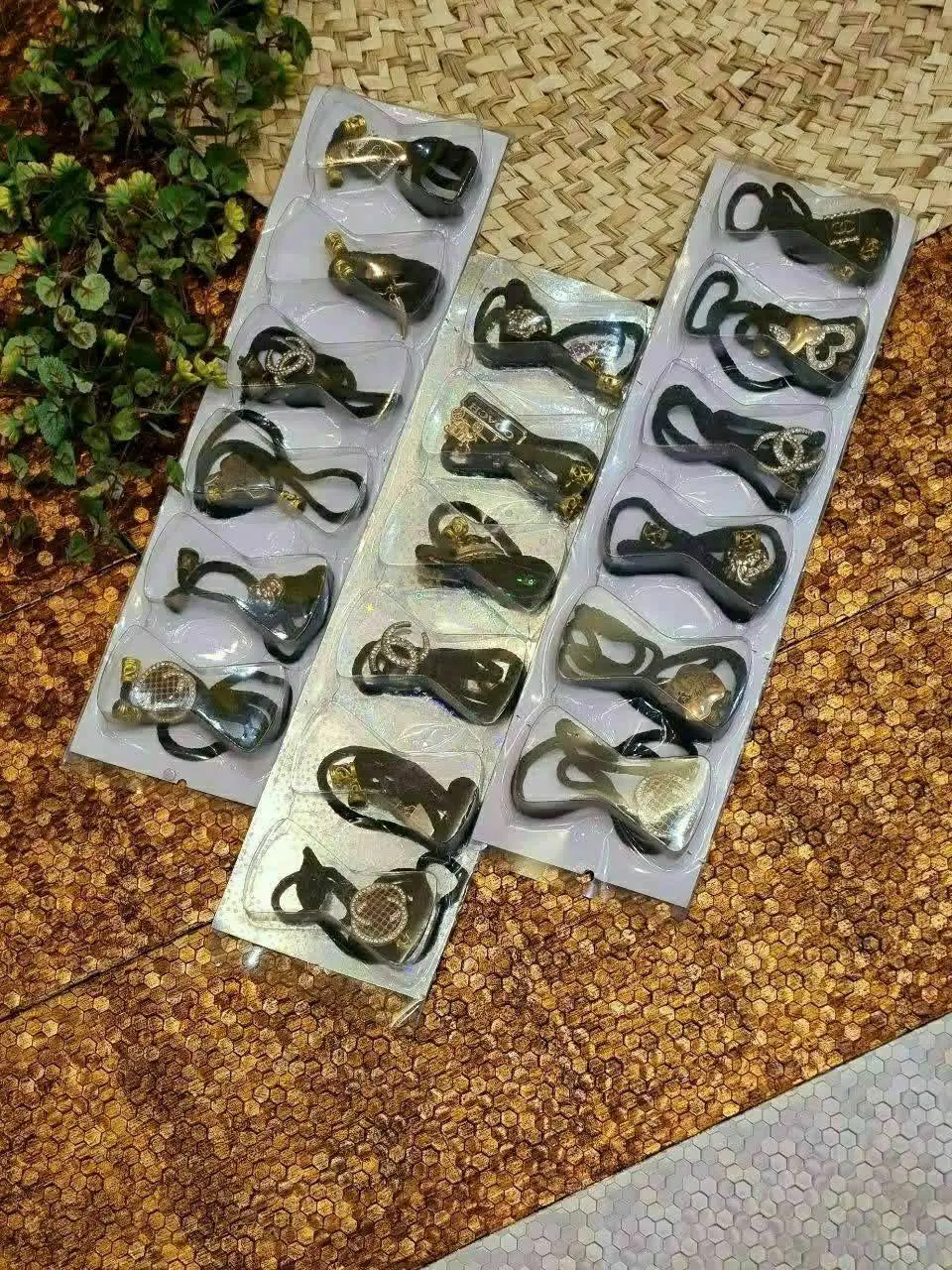 🇮🇷🧥🧶👗👚👔🎽👕👖💎
