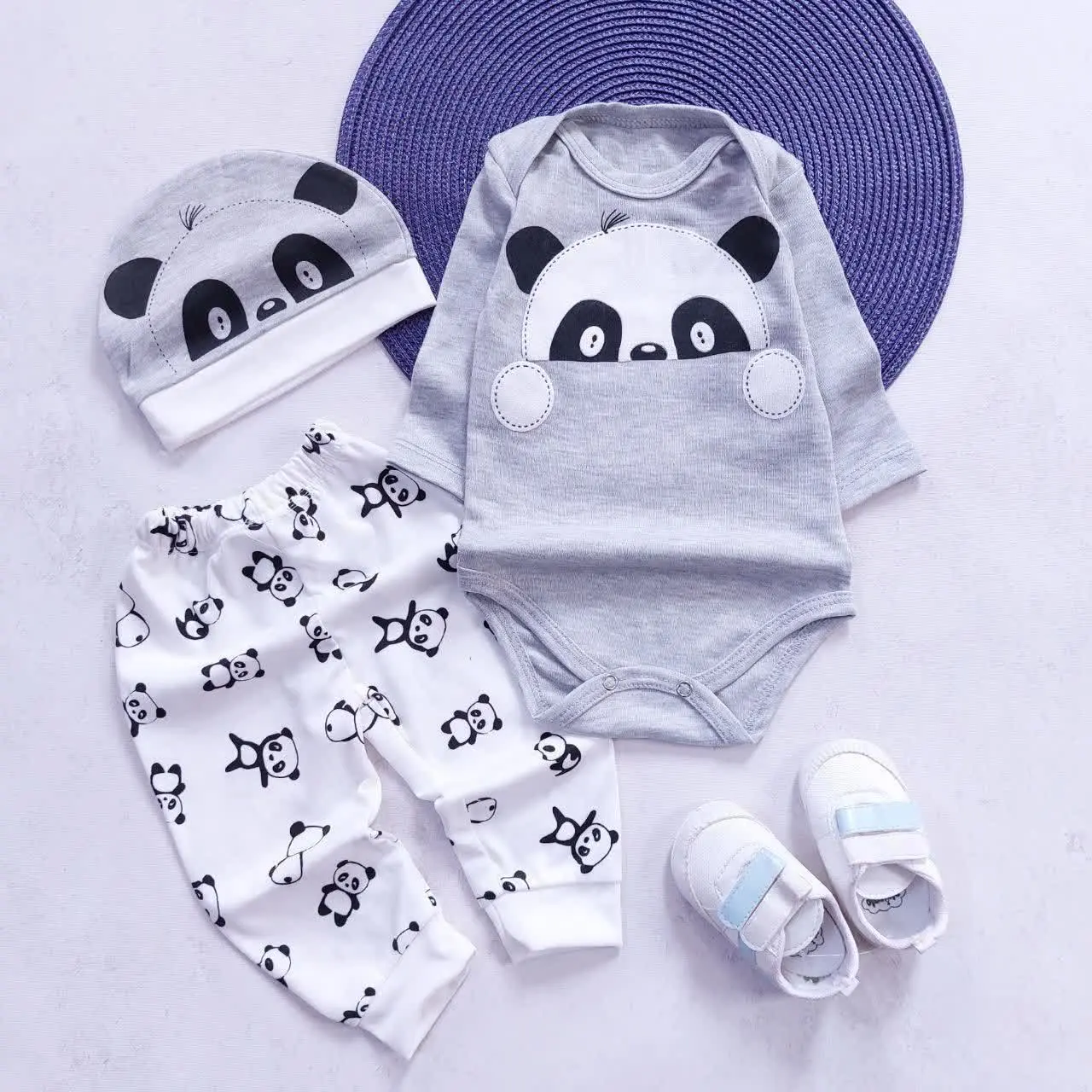 بادی و شلوار و کلاه پاندا 🐼
