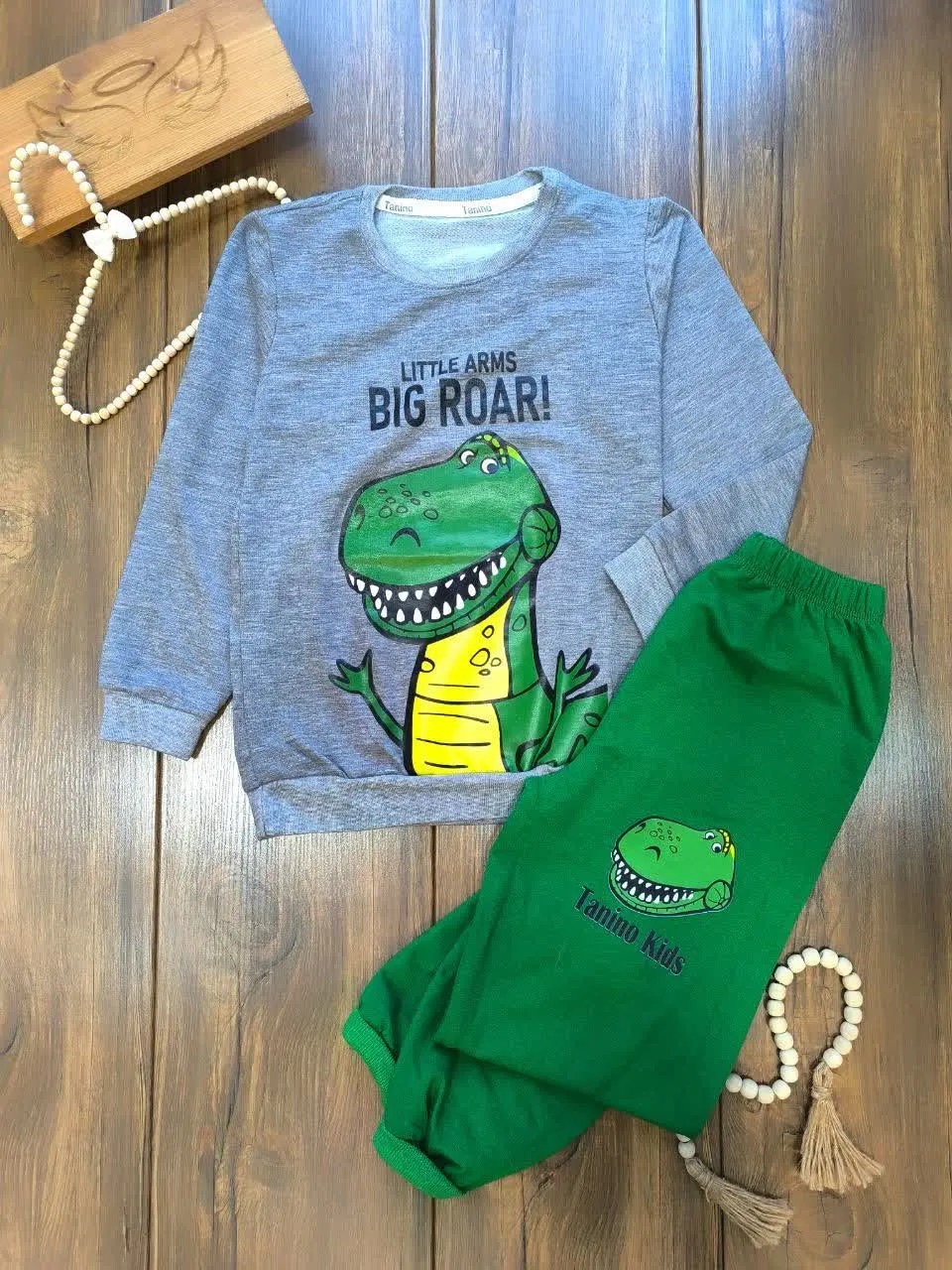 بلوز شلوار دایناسور بزرگ
