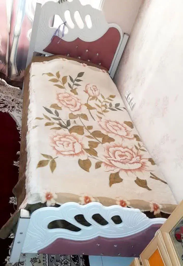 تخت تک نفره با تشک 
