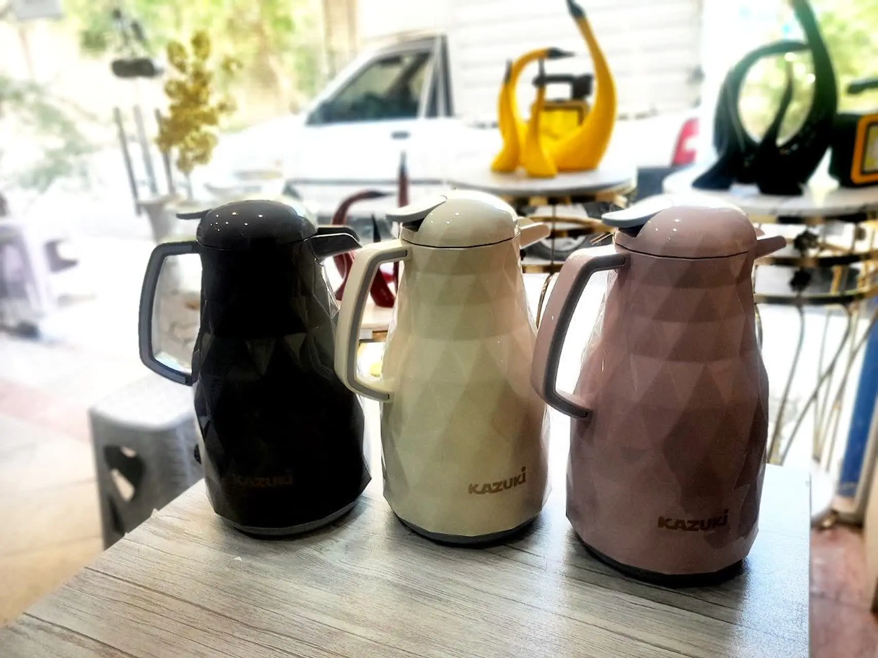 رنگ کرم. طوسی. صورتی