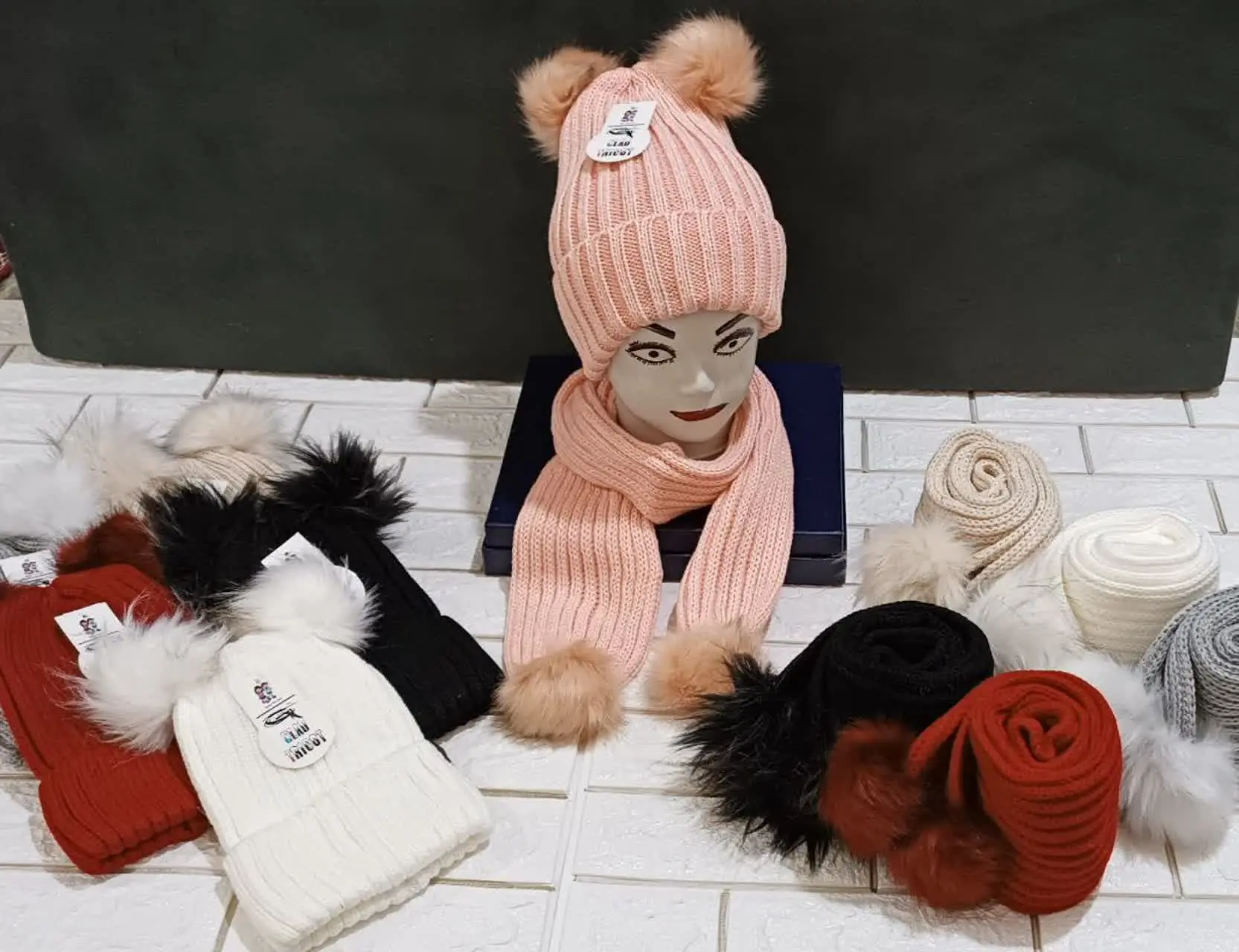 🥎شال کلاه بافت دو پوم دار