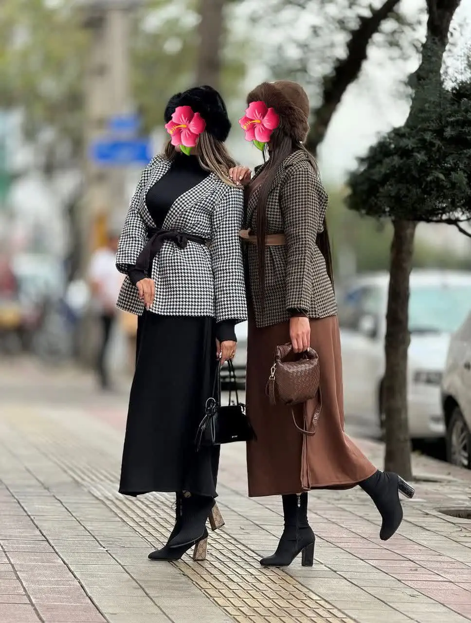 کت دامن لی لی