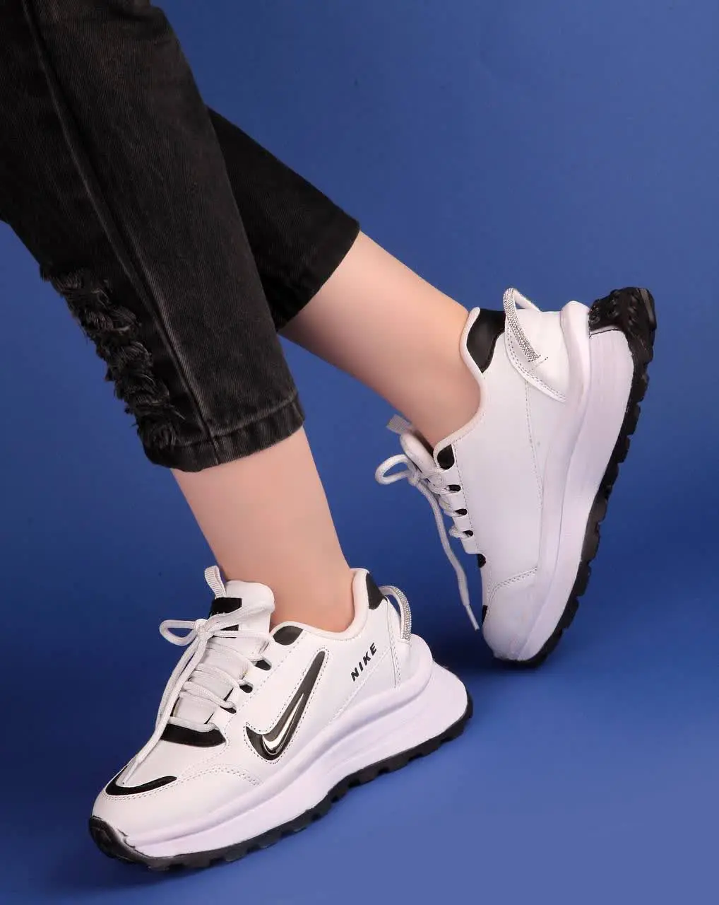 👟نام: نایکی پشت نگین
