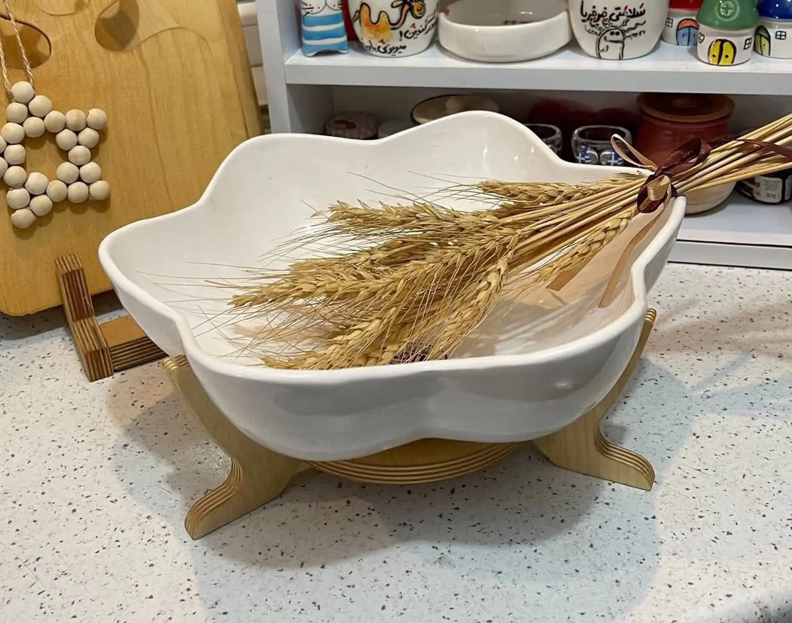 میوه خوری لاله بزرگ پایه دار
