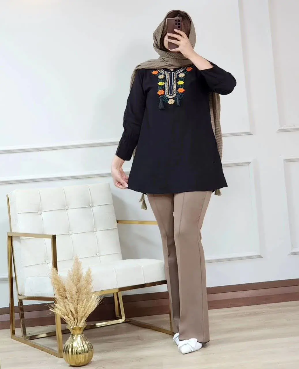 نام: تونیک نورا
