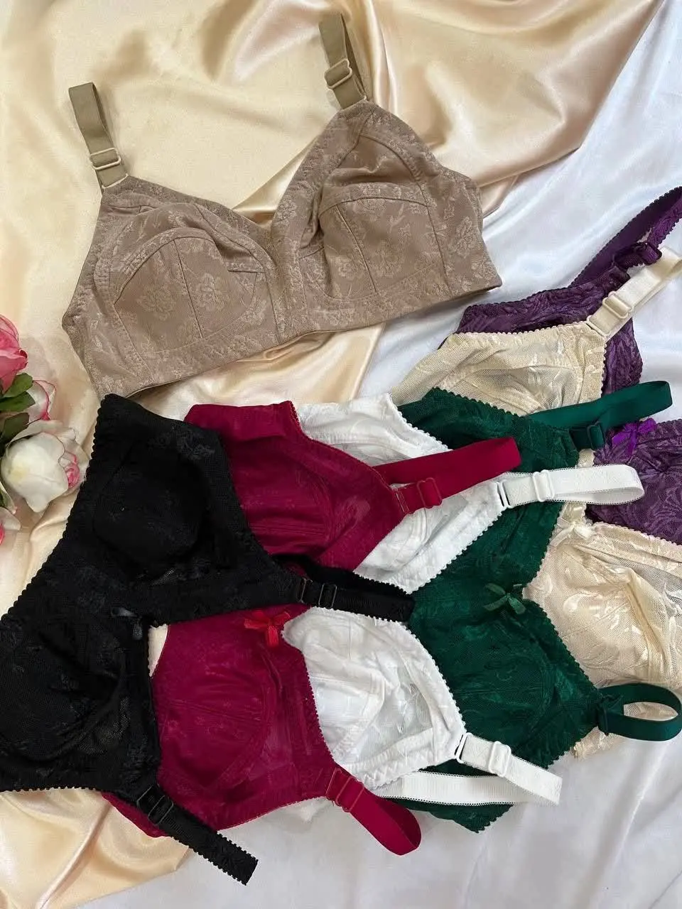 🦋سوتین دانتل 
