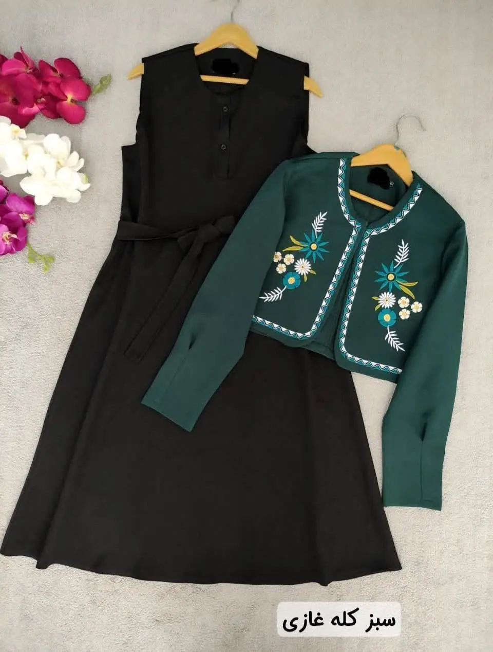 🍃نام: کت و سارافون سوگل 
