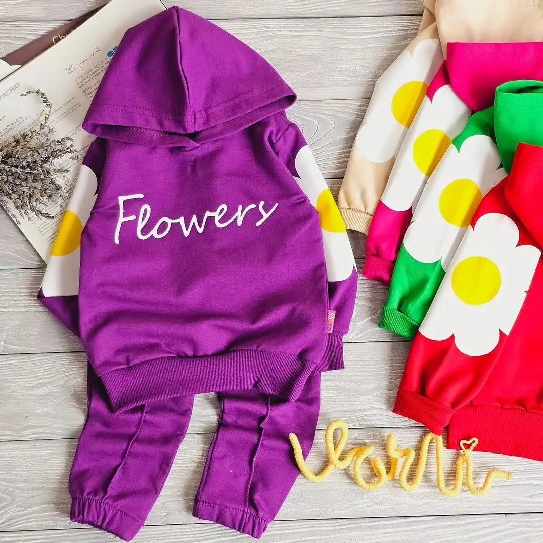 پاییز با هودی قشنگه 😍😍🍂🍂🍂
