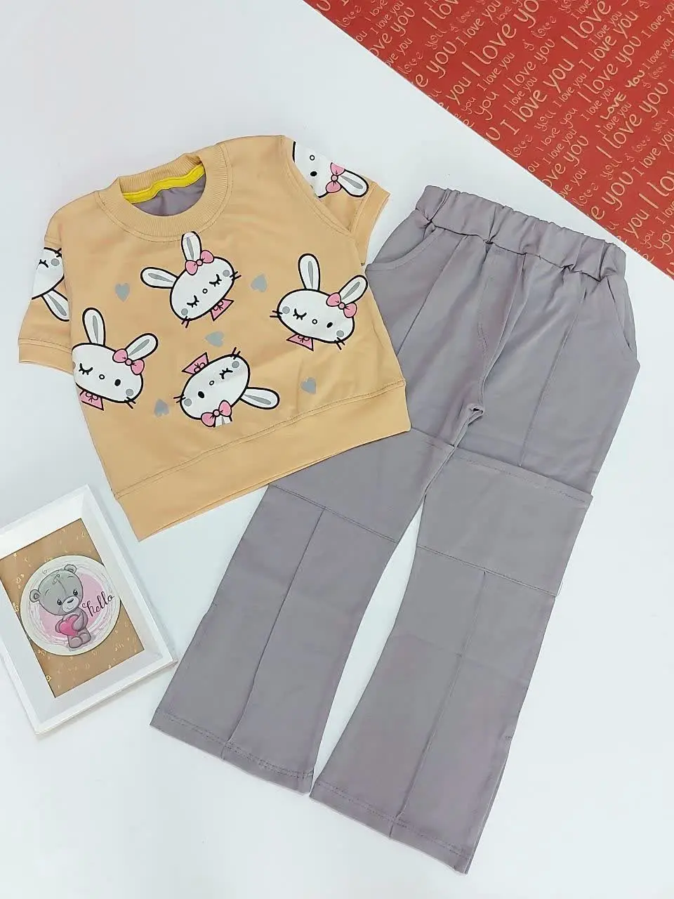 کراپ و شلوار دمپا گشاد چاکدار
