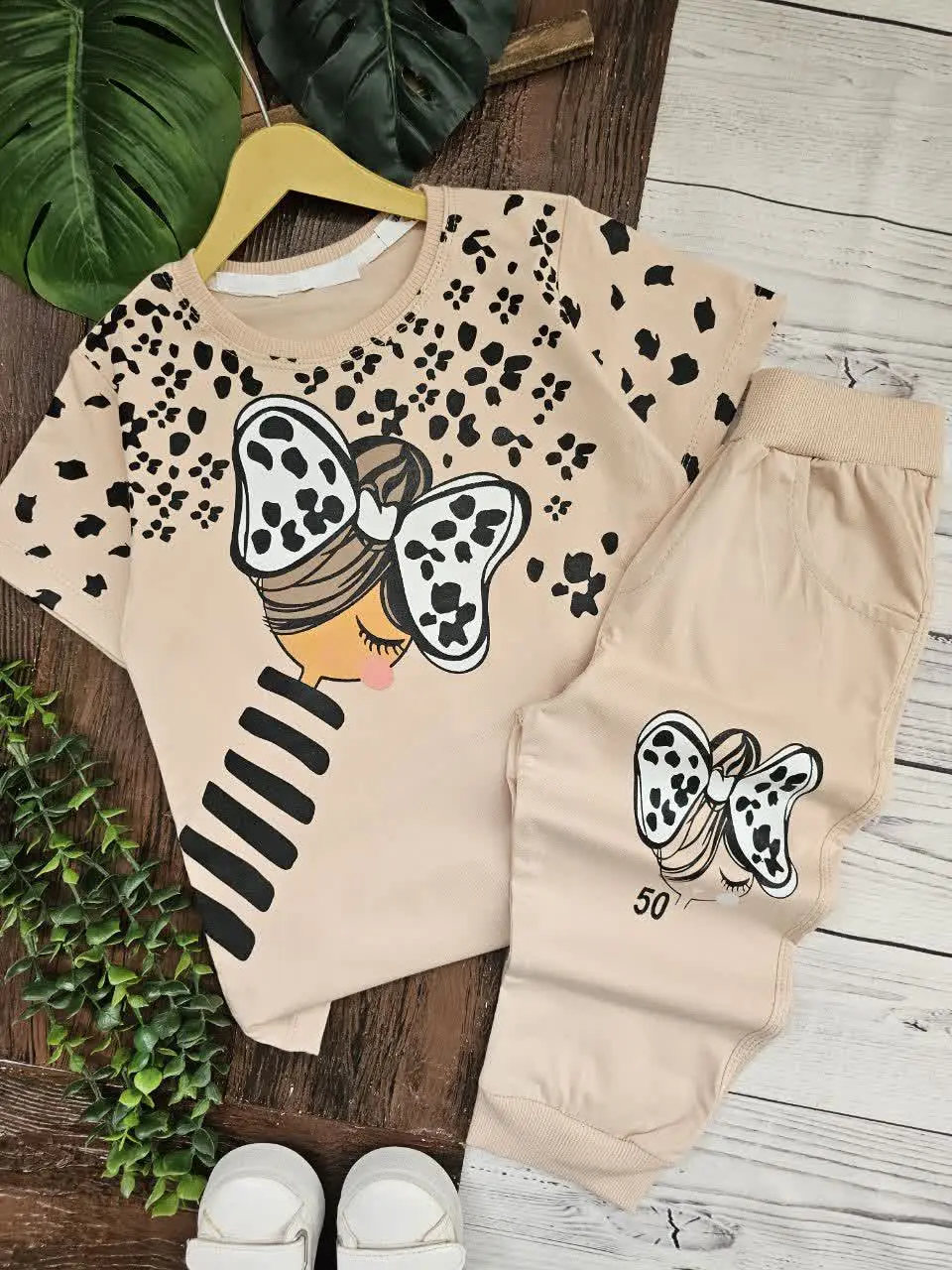 تیشرت و شلوارک لیانا
