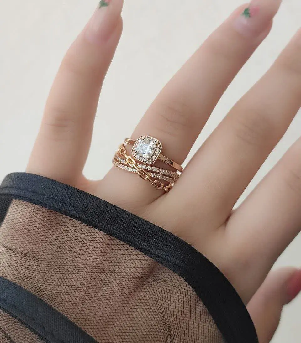 انگشتر حلقه و پشت حلقه که تو زیبایی رقیب نداره✨
