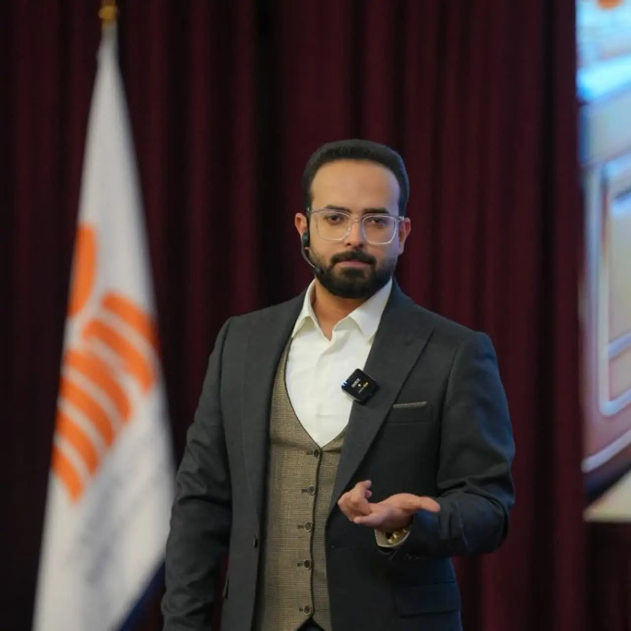 ستار کاشانی | معمار کسب‌و‌کار 